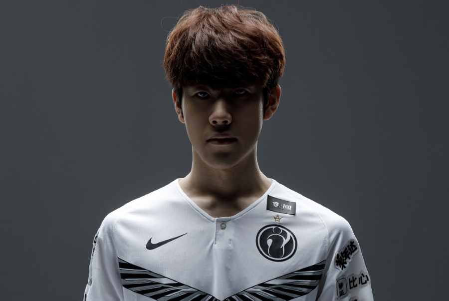 被太阳拉入 被太阳拉入